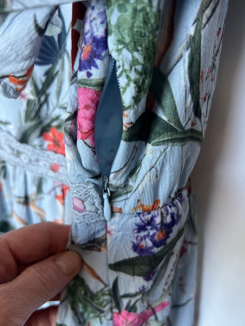 Light Blue Floral Tiered V-Neck Maxi Dress 2X LIKE NEW - Picture 8 of 12